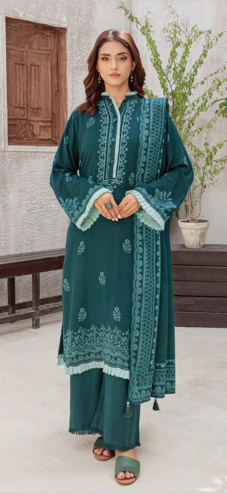 3 piece unstitched pashmina suit